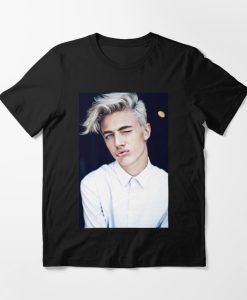 Lucky Blue Smith Kiss Graphic T-Shirt